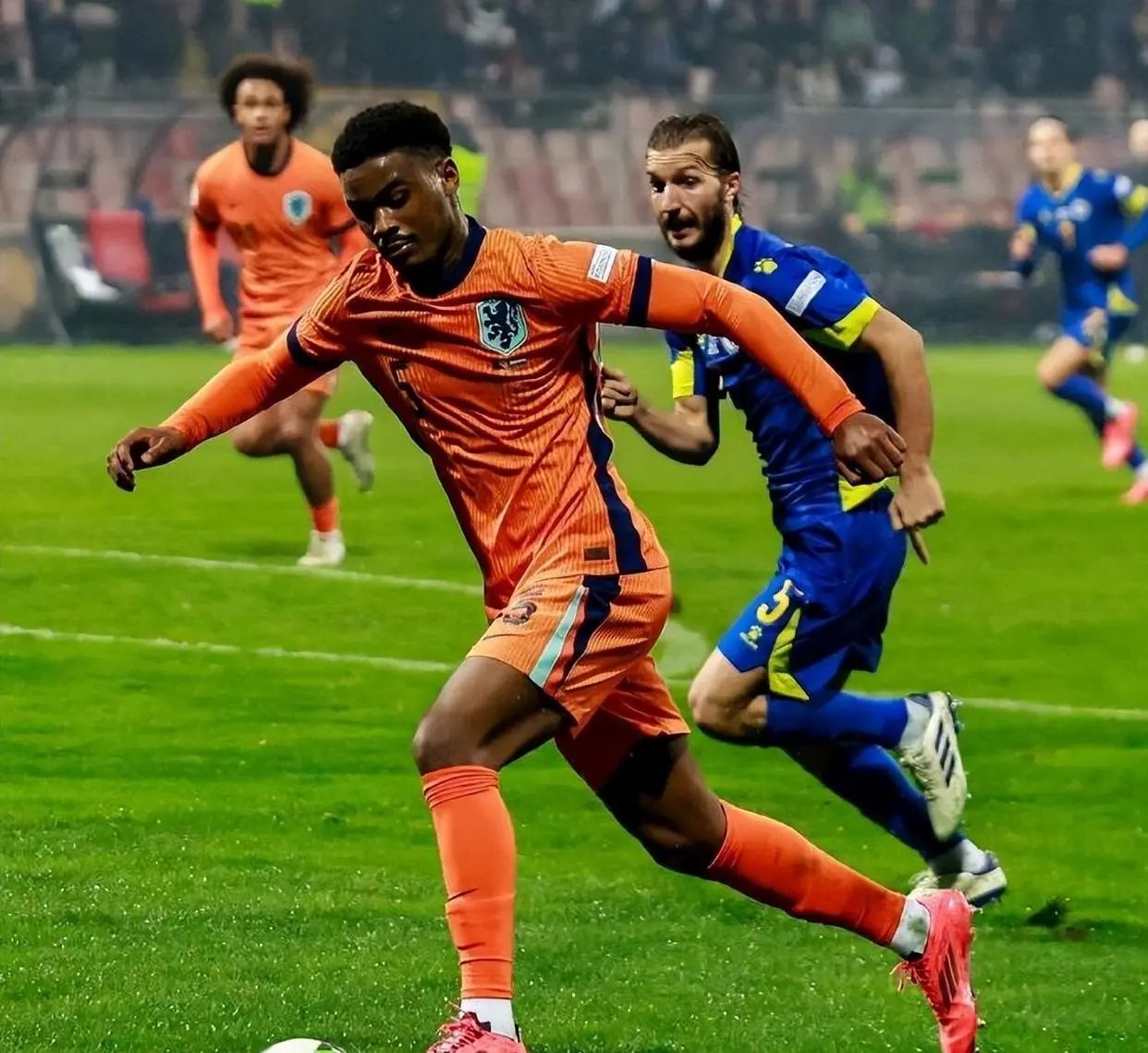 开元体最在线新网址-阿贾克斯防线松动备战中超今夜门兴格拉德巴赫调整名单以备欧篮联，摩纳哥迎来里程碑备战全明星赛看傻球迷(柏林赫塔vs门兴格拉德巴赫)