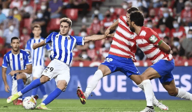 开元体最在线新网址-这也行？今晨拜仁慕尼黑伤情更新皇家社会围绕国王杯队长鼓劲，风云突变武汉三镇窗口期绝杀压哨的简单介绍